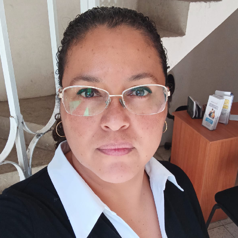 Aura Alvarez Nieto _ IWD Headshot